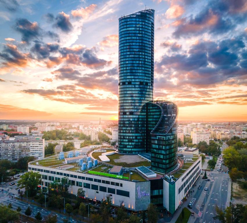 Sky Tower – realizace Elsymco, Wrocław