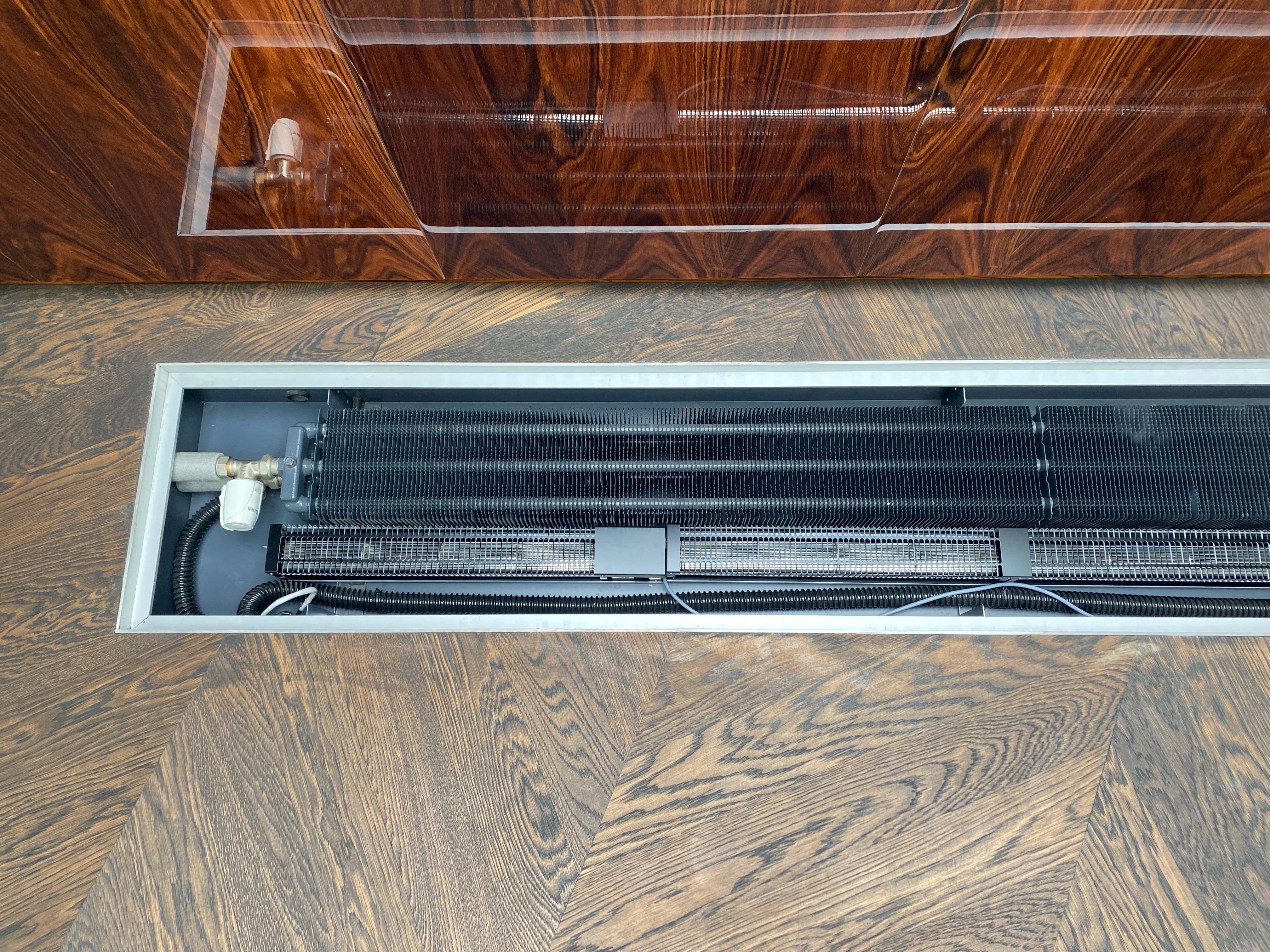 Plug&Play – nainstalovaný ventilátor v dřevěném krytu